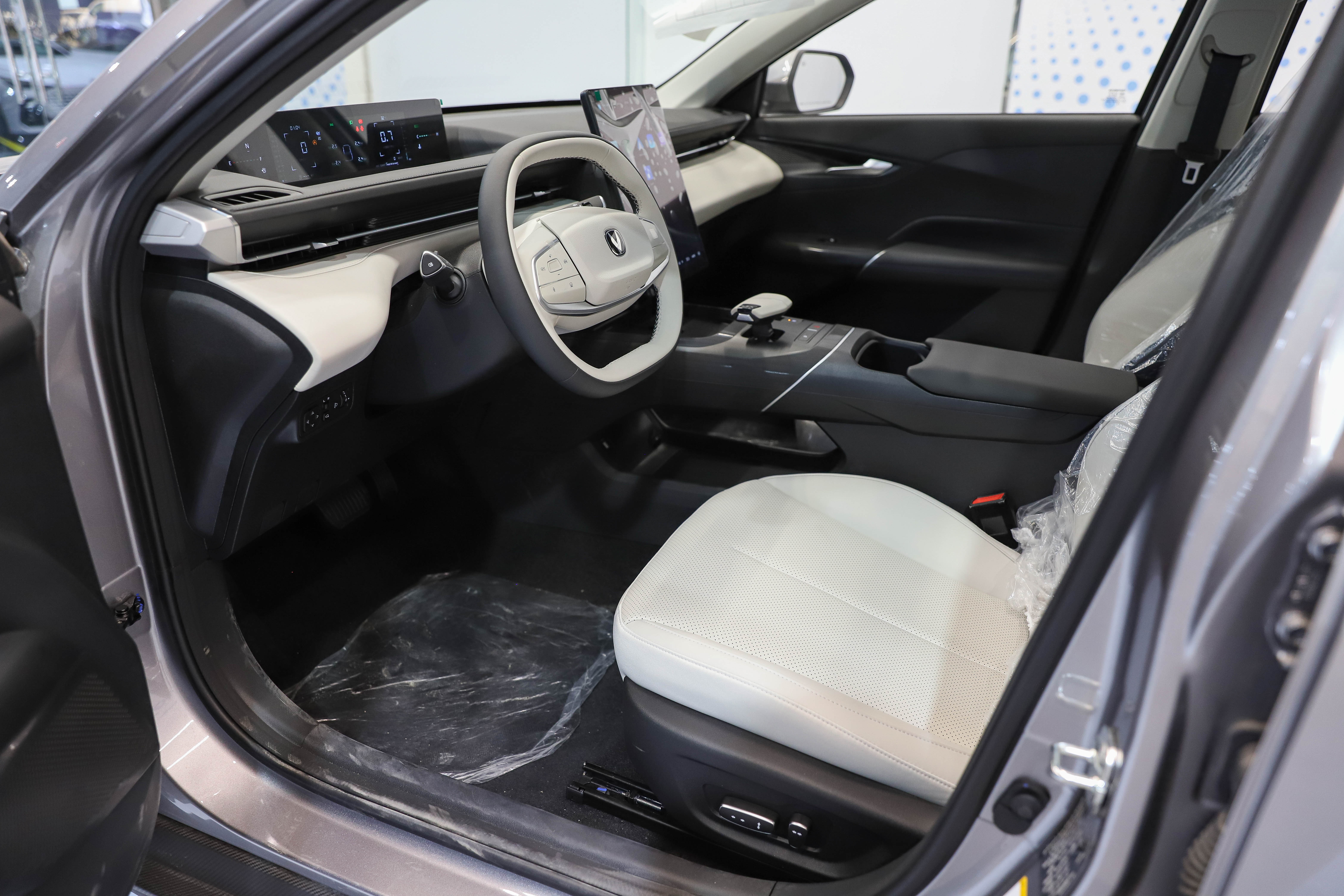 Changan Edo plus